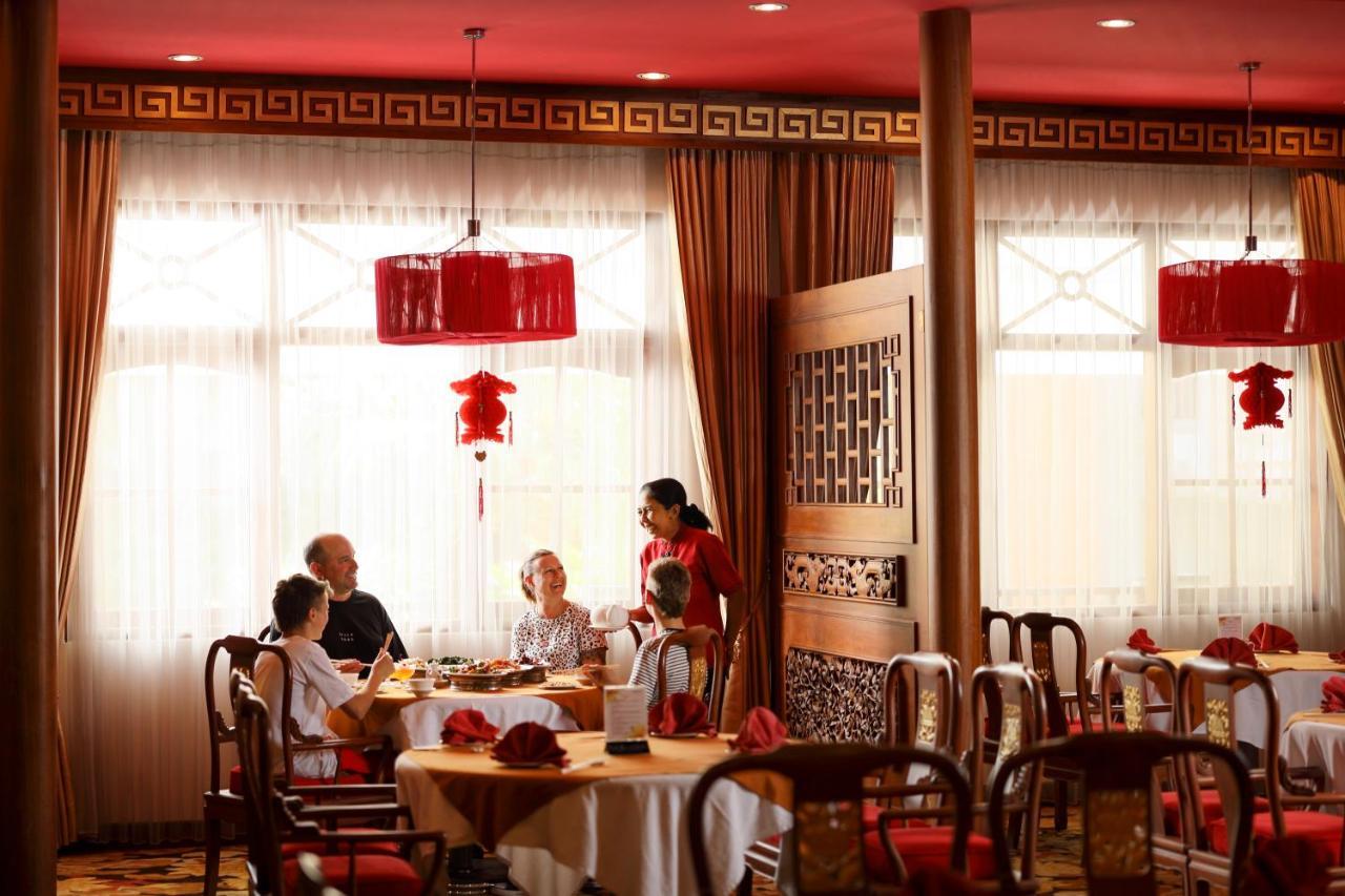 Bali Dynasty Resort Кута Экстерьер фото A restaurant in Beijing