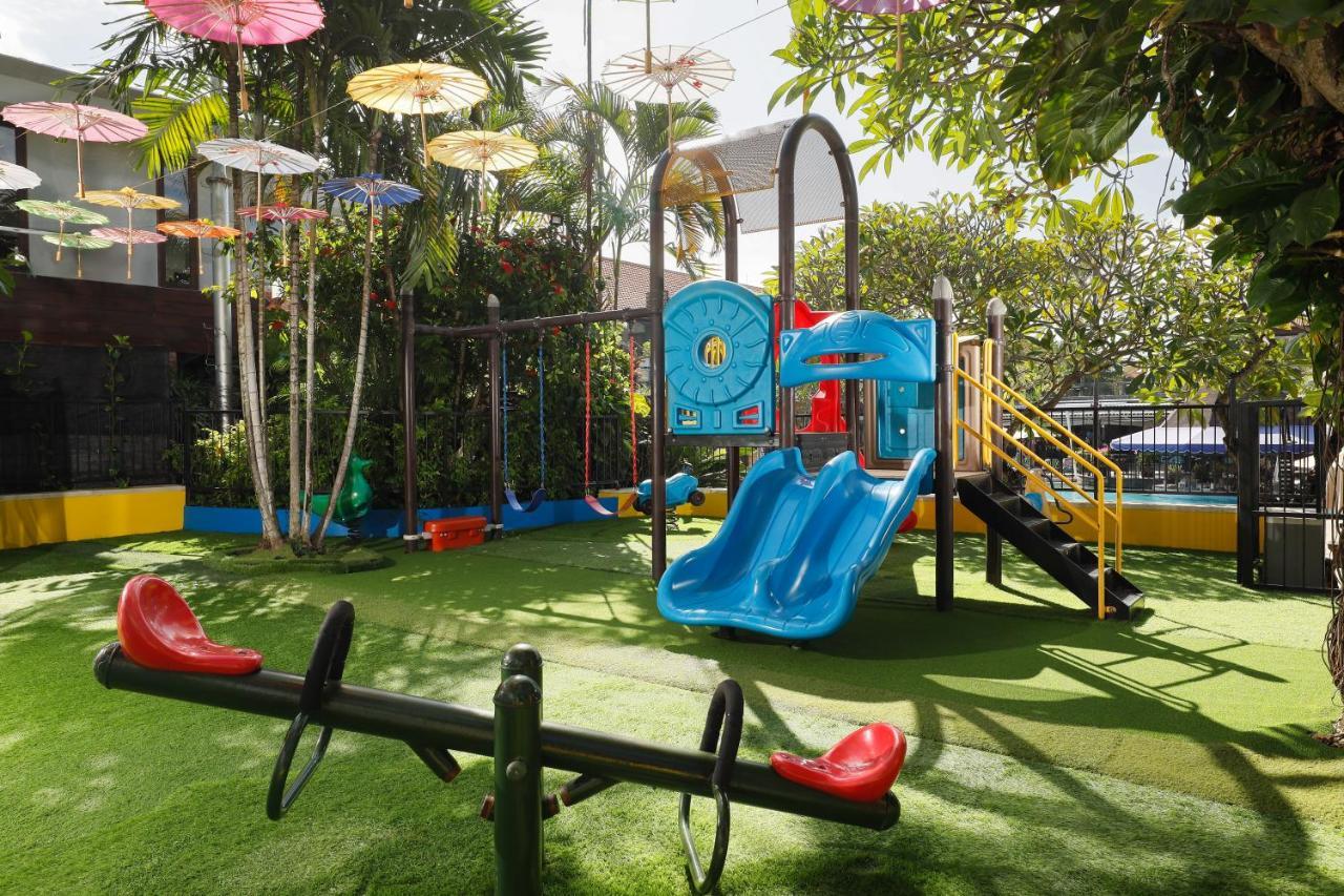 Bali Dynasty Resort Кута Экстерьер фото Playground at the hotel