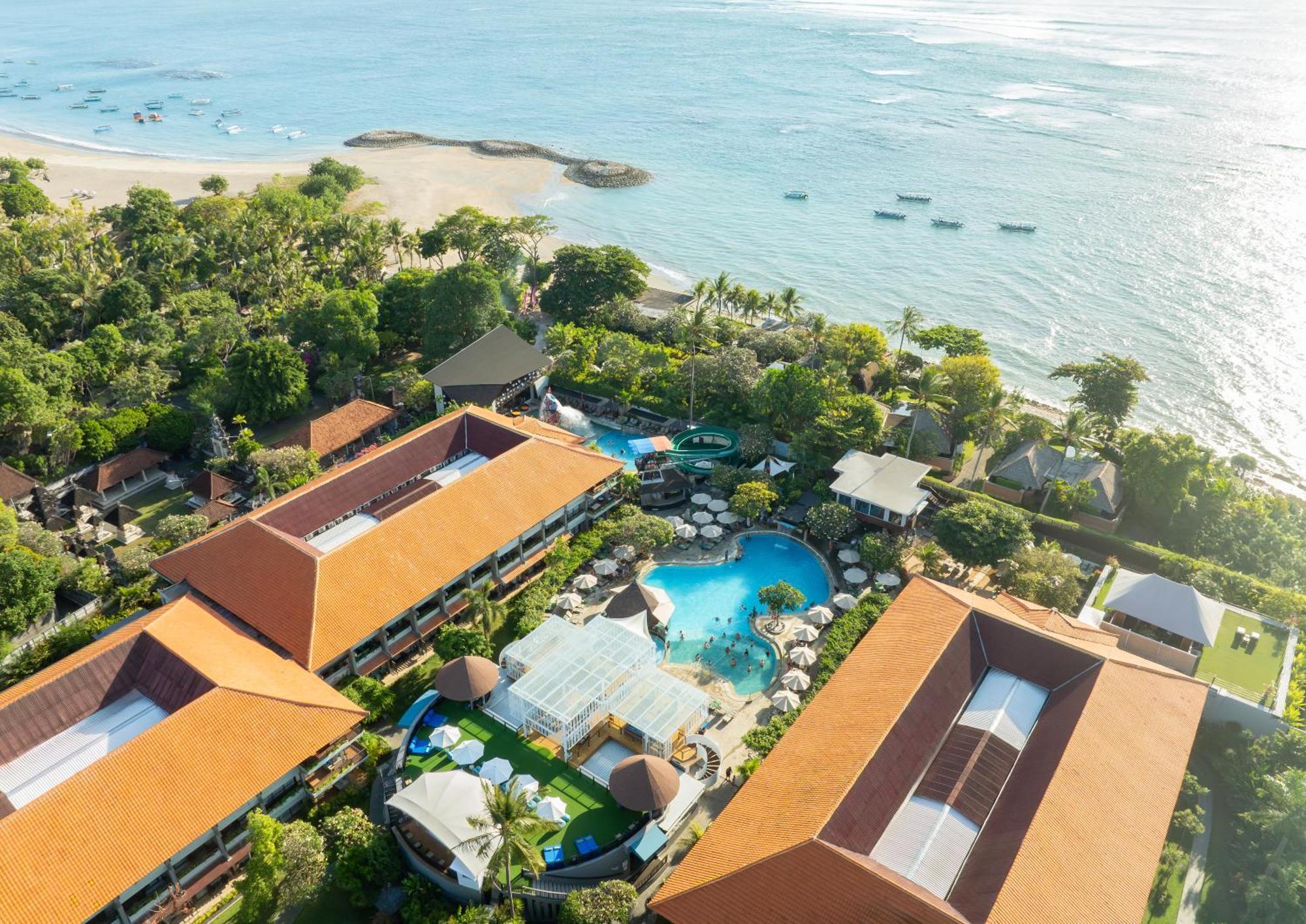 Bali Dynasty Resort Кута Экстерьер фото Aerial view of the resort