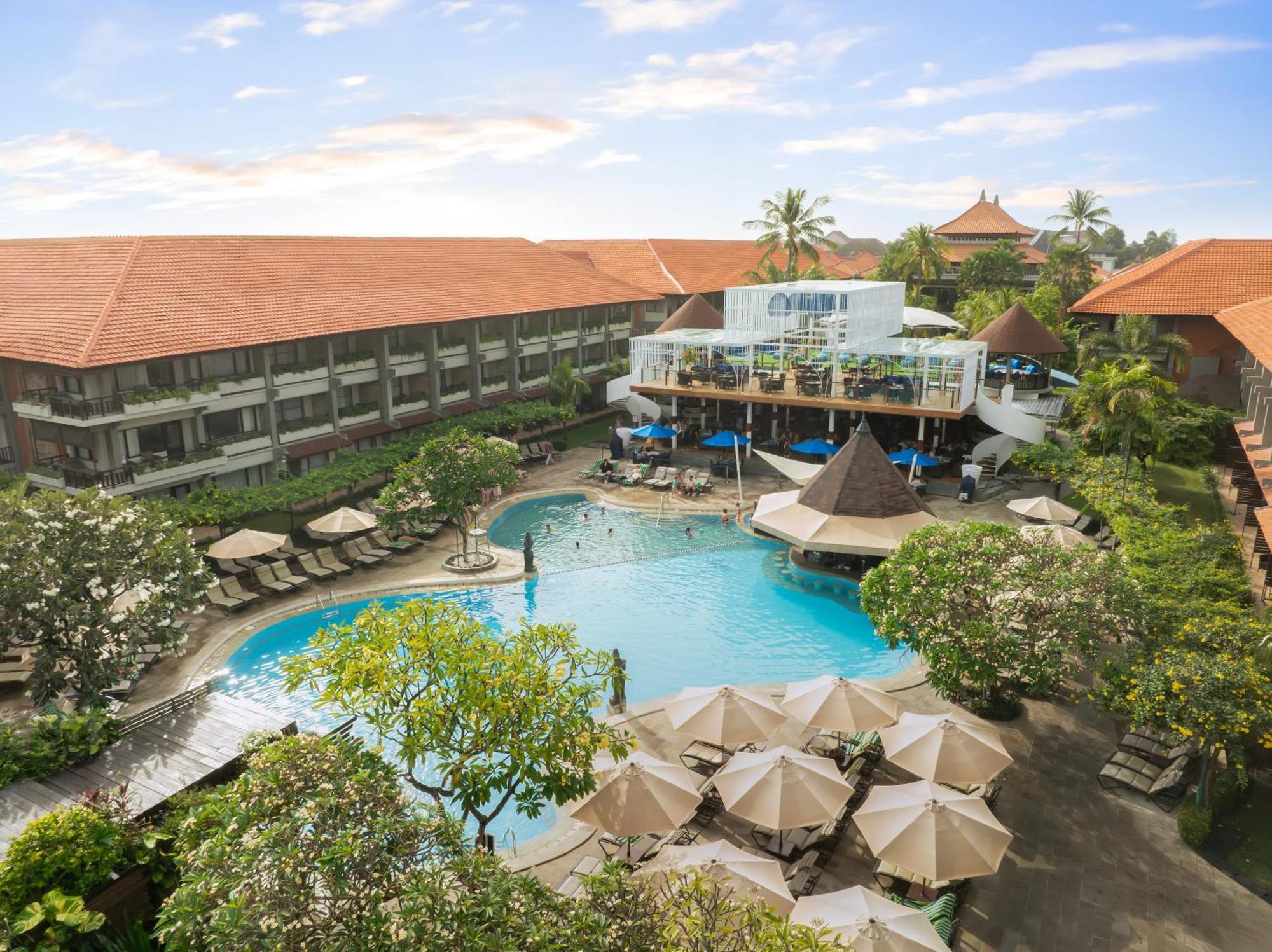 Bali Dynasty Resort Кута Экстерьер фото The pool at the hotel